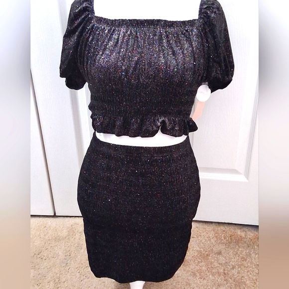NWT Blashe Shimmery Peasant Crop Top & Skirt   Size M - Picture 1 of 11